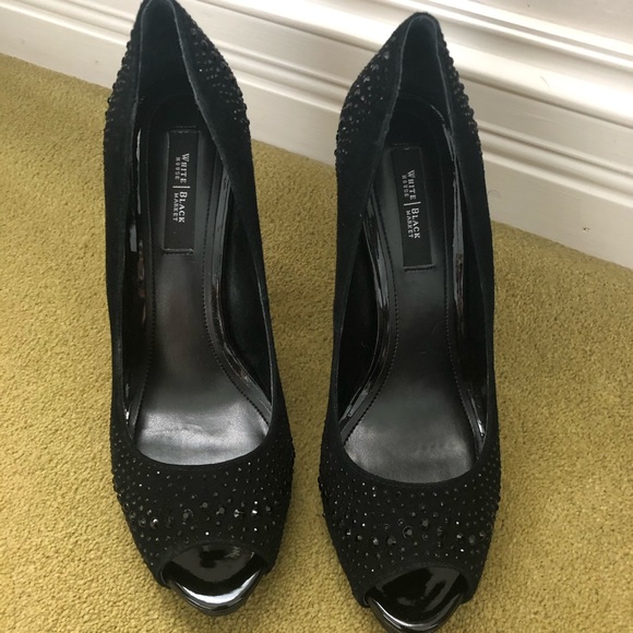 Crystal Black Embellished 8.5 Shoes - Picture 2 of 3